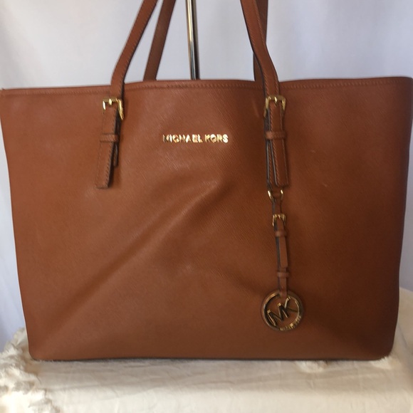 MICHAEL KORS brown saffiano leather large jet set travel tote. - Picture 2 of 15
